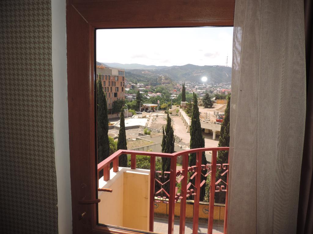 Begi Hotel Tbilisi Exteriör bild