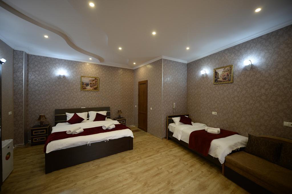 Begi Hotel Tbilisi Rum bild