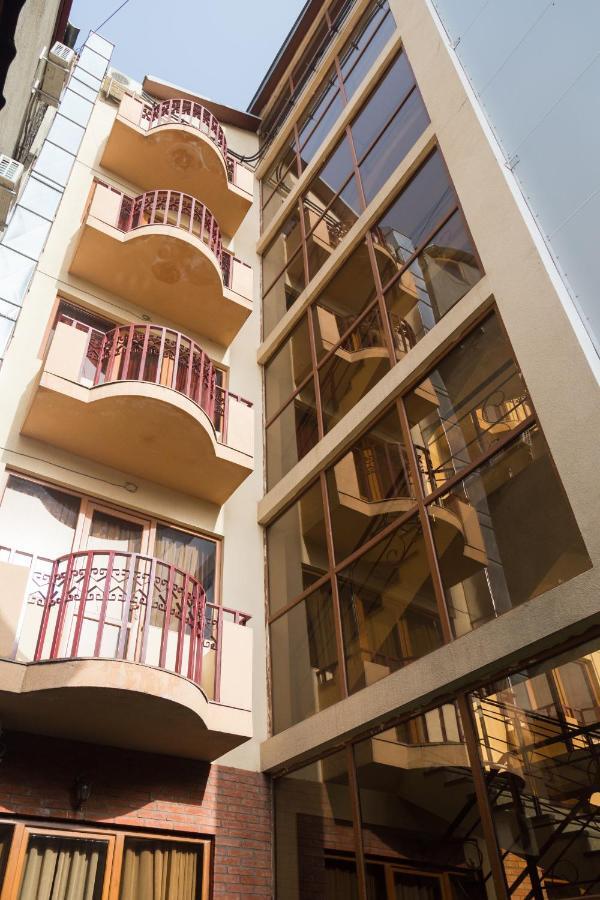 Begi Hotel Tbilisi Exteriör bild